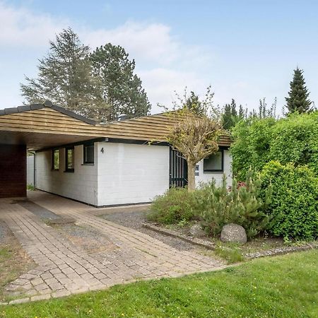 Amazing Home In Kalundborg With Kitchen Exterior foto